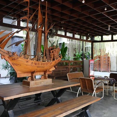 Nusantara Hotel Syariah Jepara Exterior foto