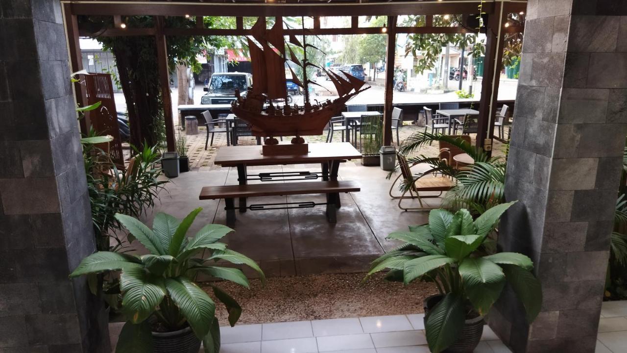 Nusantara Hotel Syariah Jepara Exterior foto